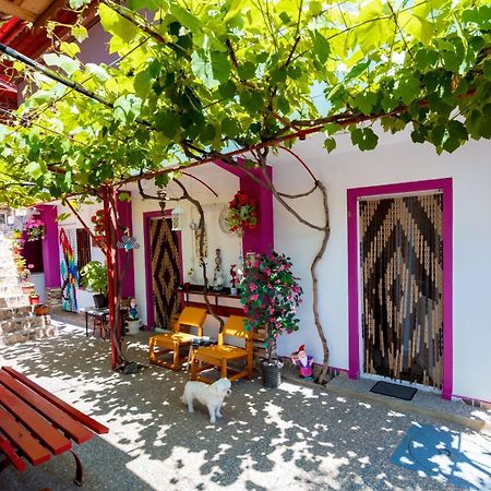 Casa Simona Hotel Două Mai Екстериор снимка