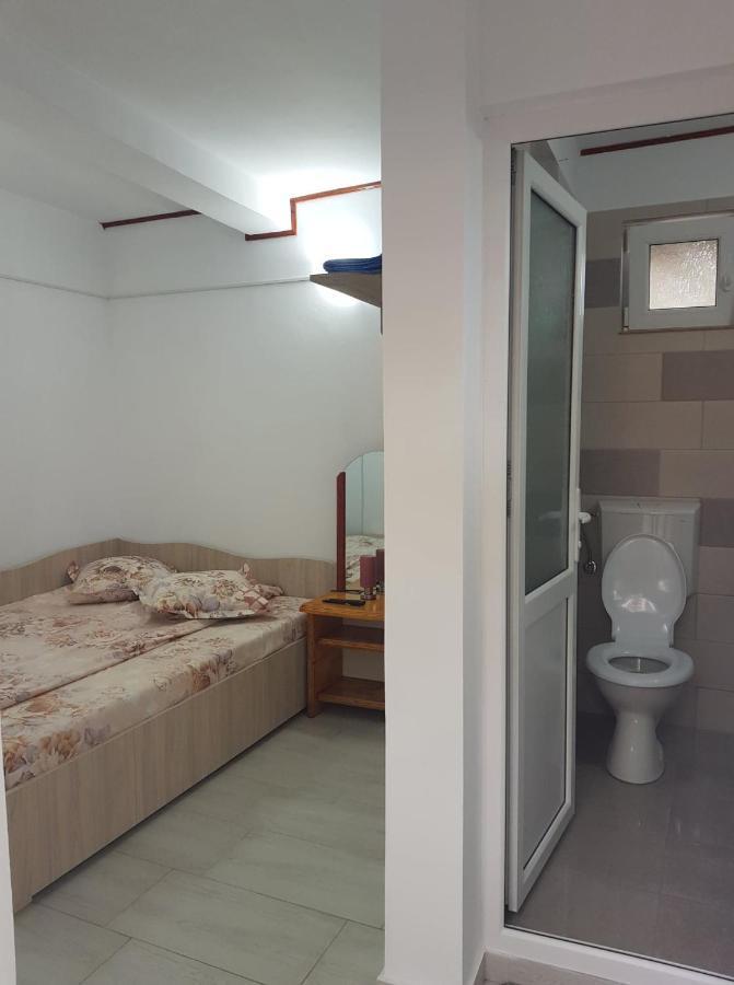 Casa Simona Hotel Două Mai Екстериор снимка