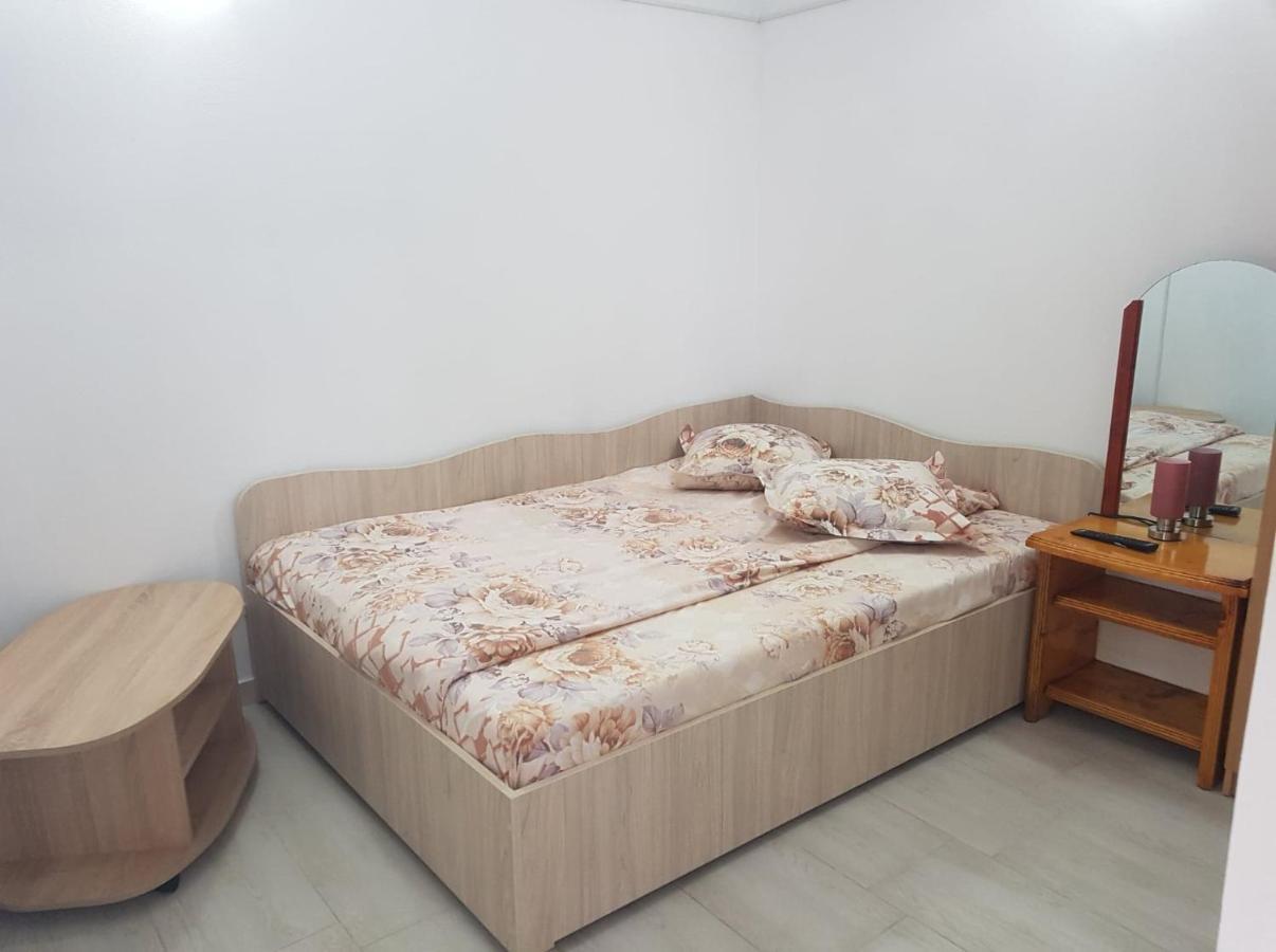 Casa Simona Hotel Două Mai Екстериор снимка