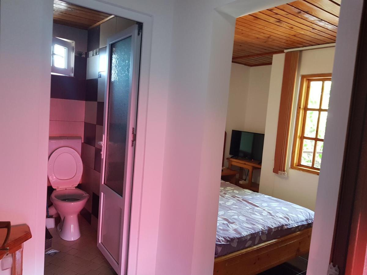 Casa Simona Hotel Două Mai Екстериор снимка
