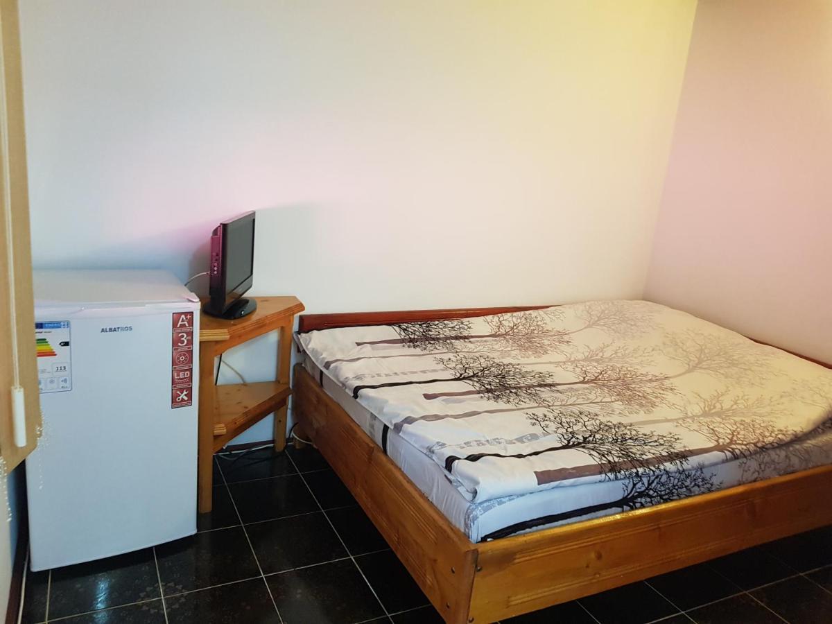 Casa Simona Hotel Două Mai Екстериор снимка