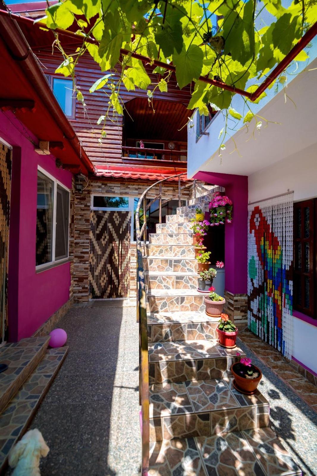 Casa Simona Hotel Două Mai Екстериор снимка