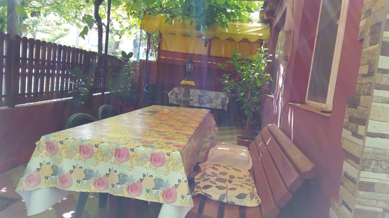 Casa Simona Hotel Două Mai Екстериор снимка