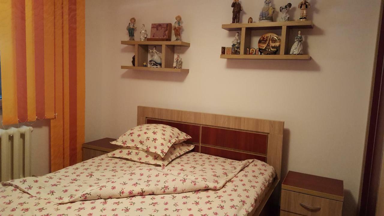 Casa Simona Hotel Două Mai Екстериор снимка