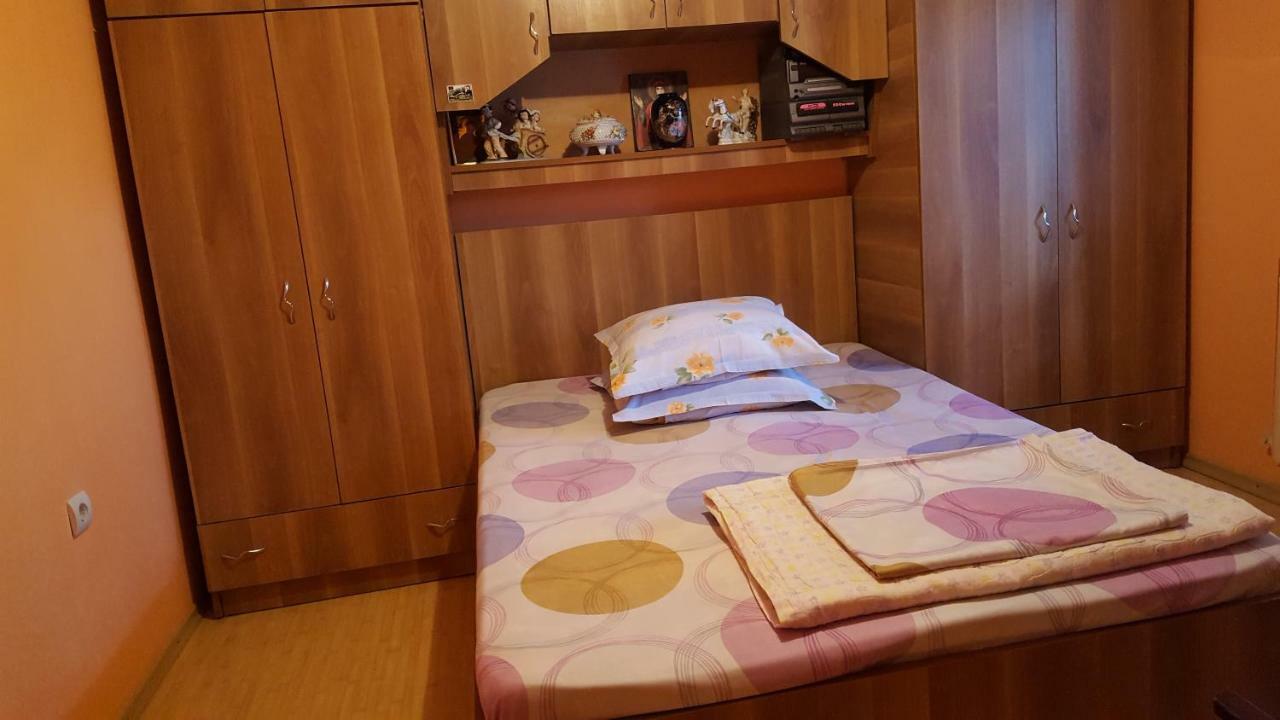 Casa Simona Hotel Două Mai Екстериор снимка