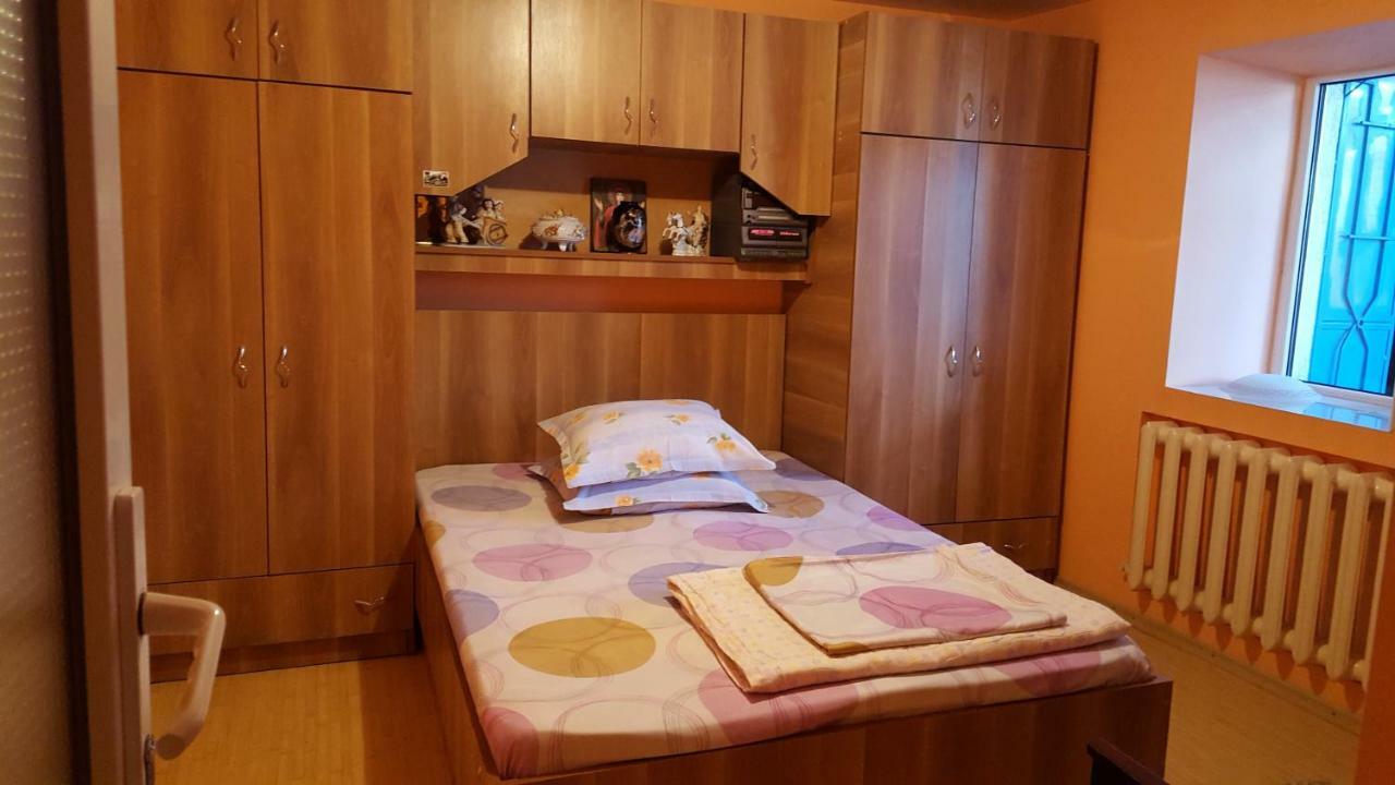 Casa Simona Hotel Două Mai Екстериор снимка